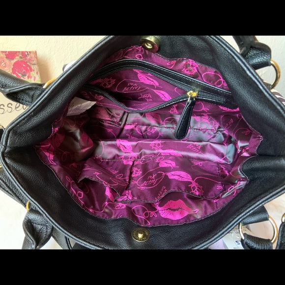 Betsy J satchel - Picture 4 of 10